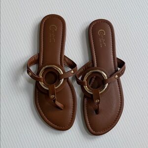 Classic Brown  Ring-Detail Women's Sandals